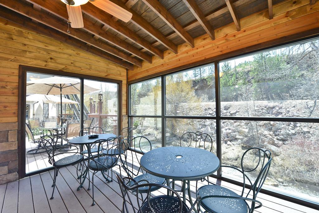 Super 8 By Wyndham Deadwood Black Hills Area Eksteriør bilde